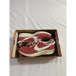 New Women’s Size 10 Adobe Nike Waffle Debut VNTG Running Shoes DX2931 600